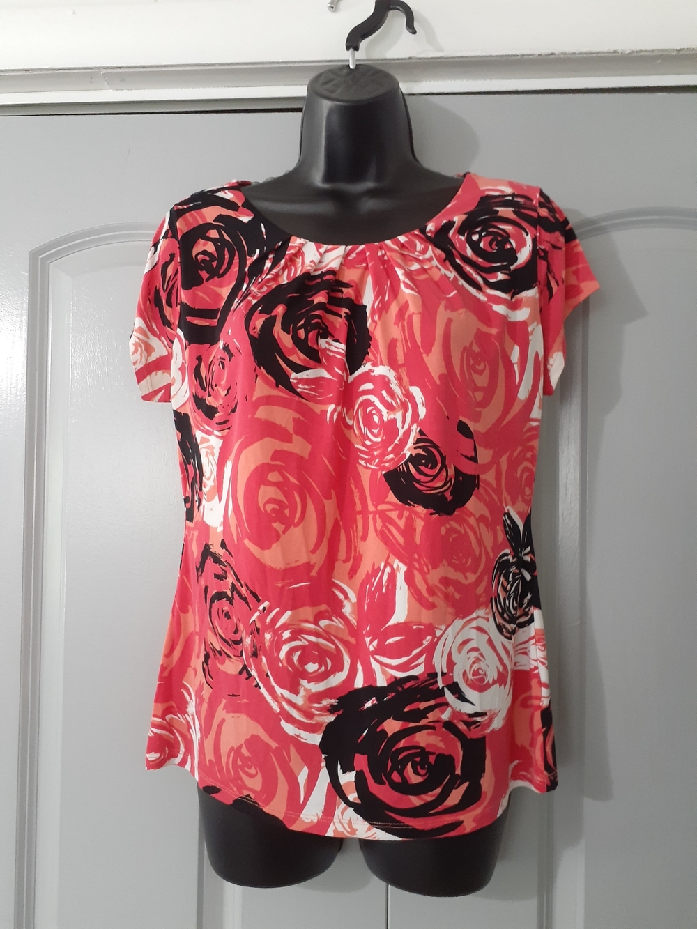 Worthington Orange Pink & Black Floral Short Sleeve Top